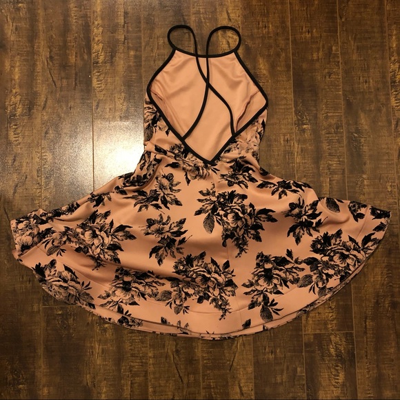 Dusty Pink Flower Print Mini Dress - Picture 5 of 6